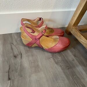 Dansko Mary Jane’s size 40